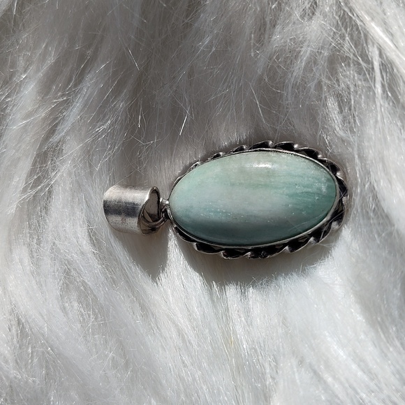 Jewelry - Light amazonite silver plated stone necklace pendant